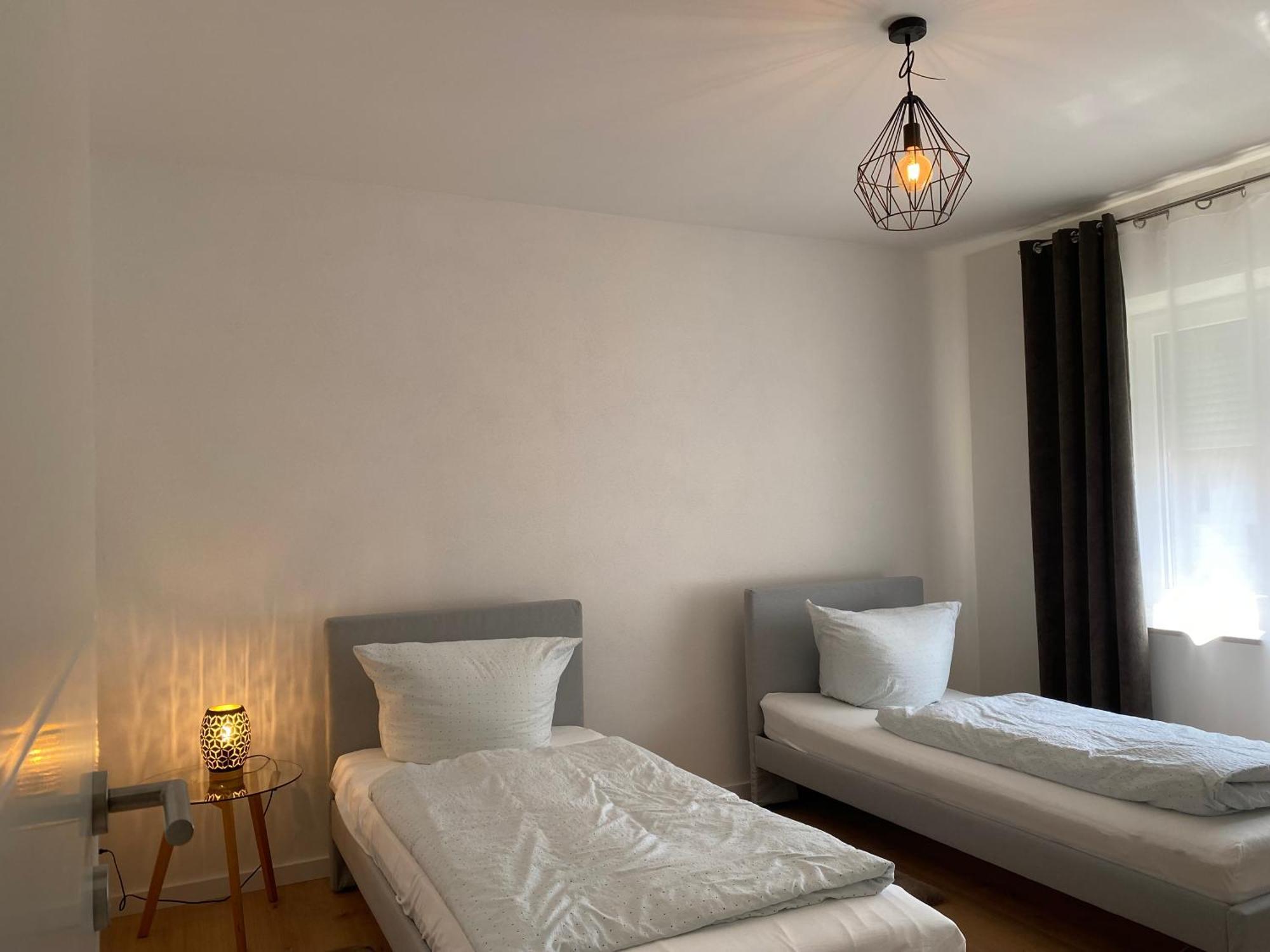 Modern Living Apartment - Naehe Krankenhaus, Altstadt, Bahnhof - 3-Zimmer Amberg Luaran gambar